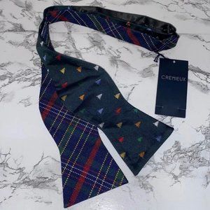 Cremieux Christmas Bow Tie With Plaid and Trees